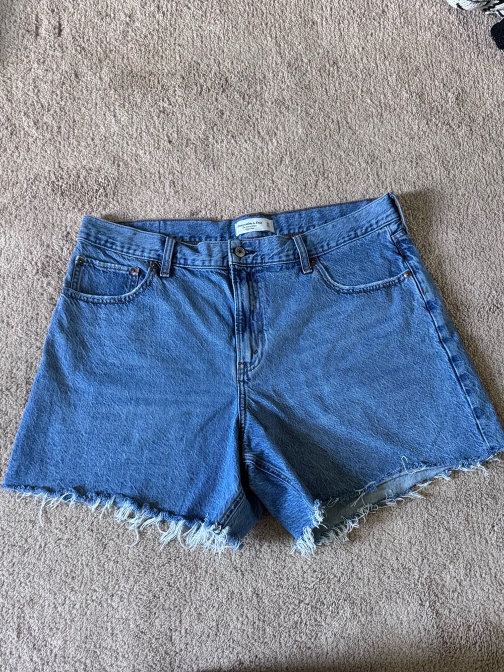 Abercrombie & Fitch The Loose Short High Rise